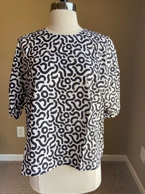 Wildfang Black and White Abstract Short Sleeve 100% Cotton Top Size Large NWT